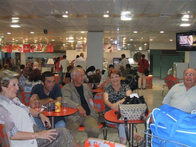 ORAN VOYAGE 2009 DEPART TOULOUSE 6H DE RETARD DSCF2045.JPG